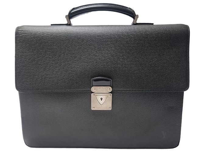 Louis Vuitton Taiga Robusto Briefcase Black