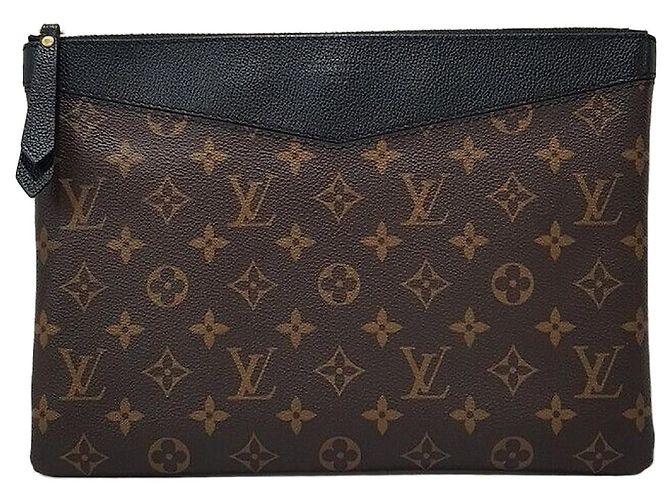 Louis Vuitton Clutch Monogram Daily Pouch Multicolor