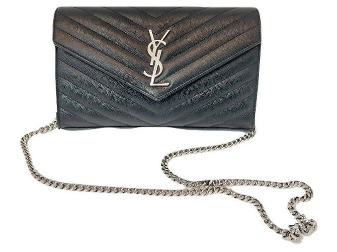 Saint Laurent Bolsa transversal YSL Cassandra Medium Black Monogram Matelassé com corrente prateada Preto