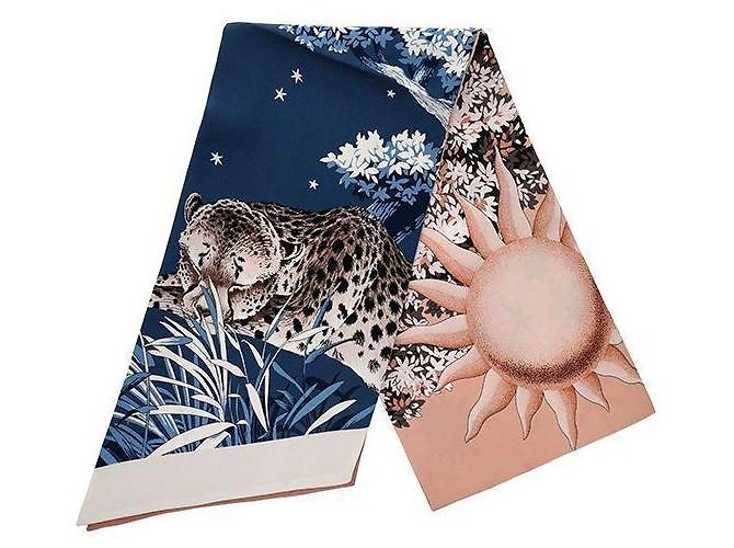 Salvatore Ferragamo Pañuelo de seda Twilly estampado Day and Night Multicolor