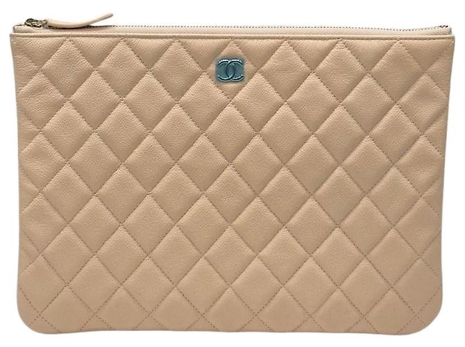 Timeless Chanel Clutch Classic Medium Rosa Beige Caviar con Chip Marrone