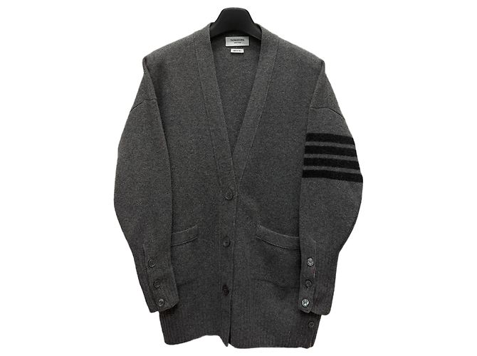 Thom Browne Cardigan oversized de cashmere com alça diagonal (Modelagem oversized feminina) Preto