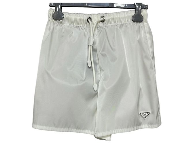 Prada Short de gabardina de Re-Nylon Plata
