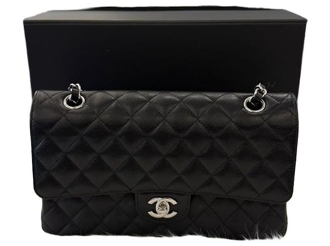 Chanel Classique Caviar Medium avec Bijoux Argentés
