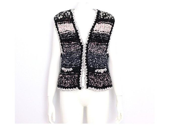 Chanel Chaleco de tweed para mujer con botón CC Rosa