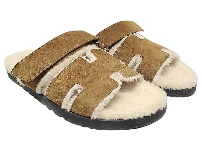 Hermès Sandali Cipree in shearling e scamosciato marrone dorato, pelle di capra