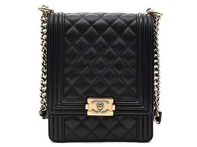 Boy Chanel Sac à rabat vertical en caviar Noir