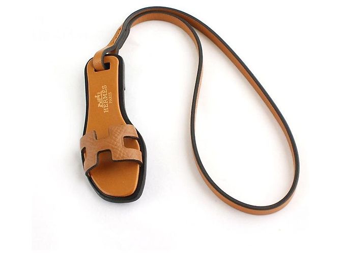 Hermès Pingente de bolsa Apsong Camel Oran Slipper Marrom