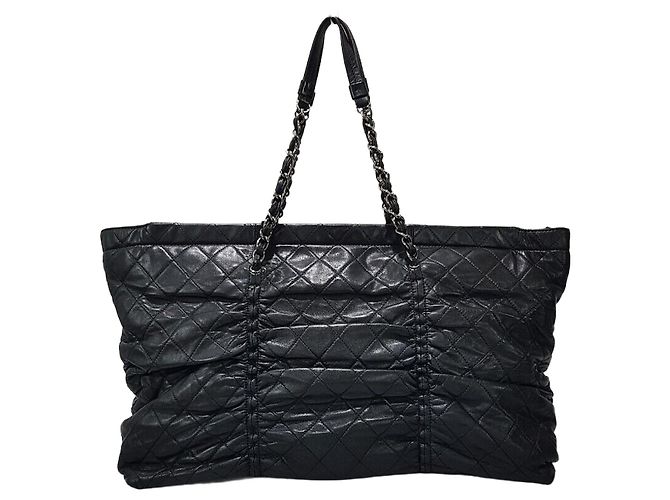 Chanel Bolsa de Ombro com Corrente Matelassê Edition Multicor