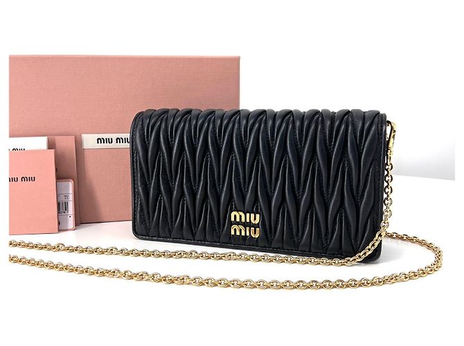 Miu Miu Borsa a tracolla Matarese Napa Chain Black Nero