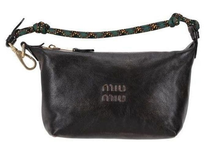 Miu Miu Pochette de cuero Castaño