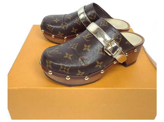 Louis Vuitton Sabots Monogram Metallic Cottage Marron