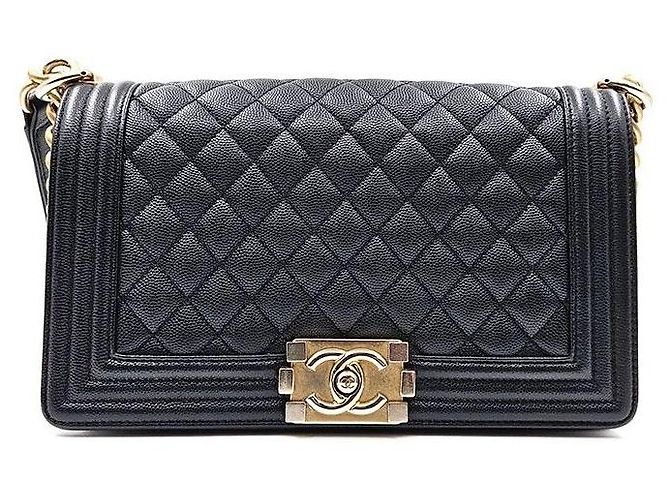 Chanel Sac Boy en Caviar Or Taille Medium Noir