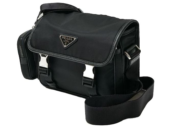 Prada Borsa a tracolla in RE-NYLON e pelle Nero