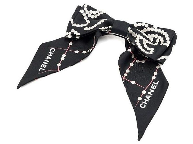 Chanel Grampo de cabelo de seda preta com laço Coco Preto