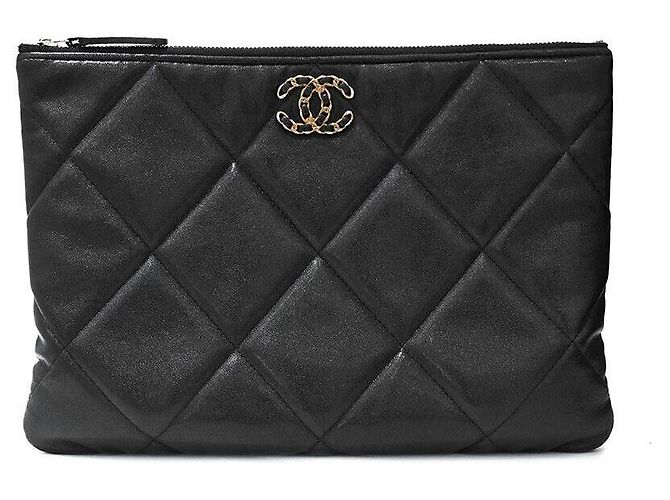 Chanel 19 Chanel Clutch Medium Schwarz