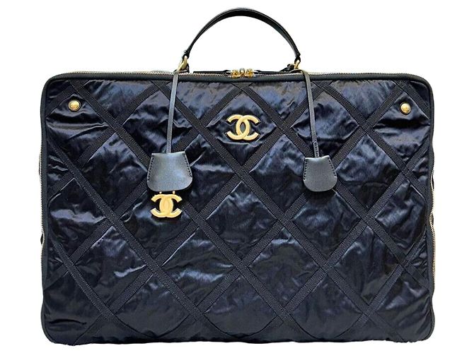 Chanel Bolsa de viagem em nylon GROSSGRAIN com ferragens douradas Preto