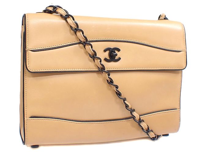 Bolsa de ombro com corrente em couro bege Chanel
