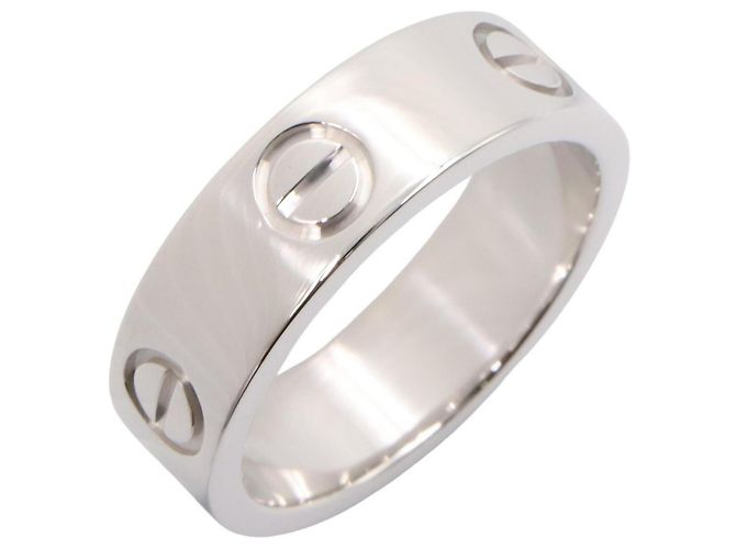 Anillo Love de Cartier en oro blanco de 18K