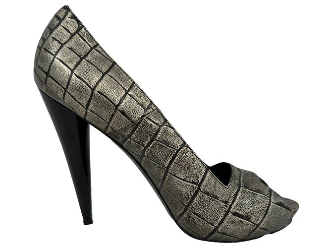 Alexander Mcqueen Croc-Embossed Peep-Toe Pumps in Grey Leather