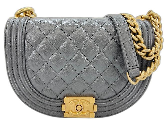 Borsa a tracolla Chanel Boy in grigio Marrone