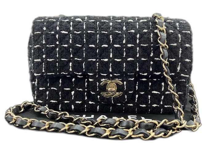 Borsa a Spalla Chanel Mini Matelassé Nero