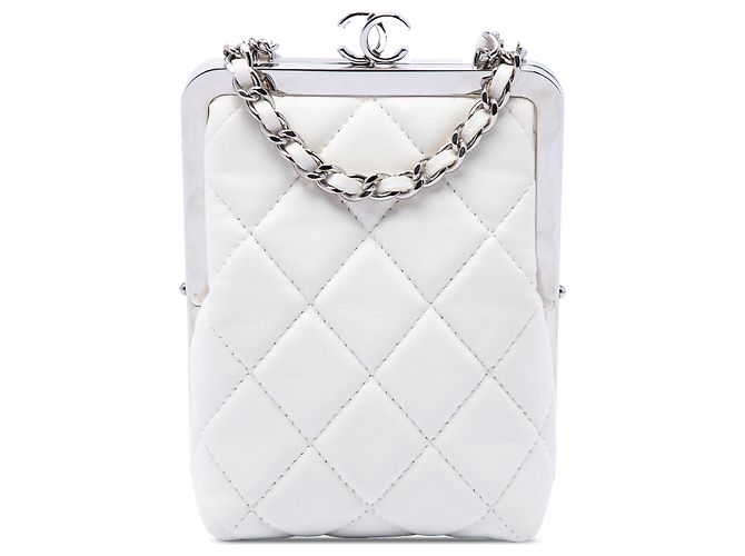 Clutch de noite Chanel White CC em acrílico acolchoado e pele de cordeiro com corrente Branco