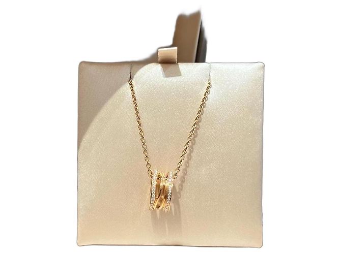 Collar Bulgari B.zero1 Dorado