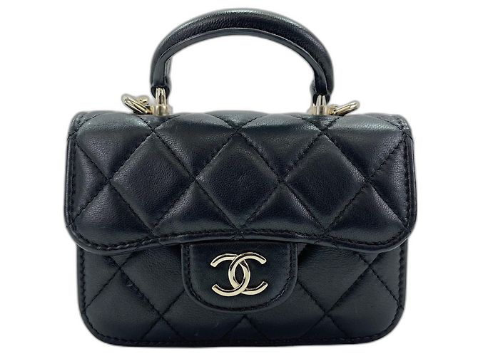 Borsa a tracolla Chanel Matelassé in pelle nera Nero