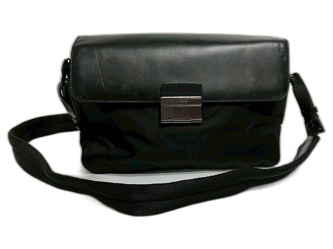 Borsa a tracolla in nylon nero Prada