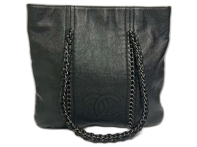 Borsa a tracolla Chanel in pelle nera Nero