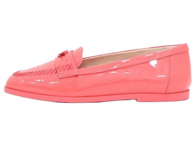 Chanel Mocasines CC de charol rosa para mujer