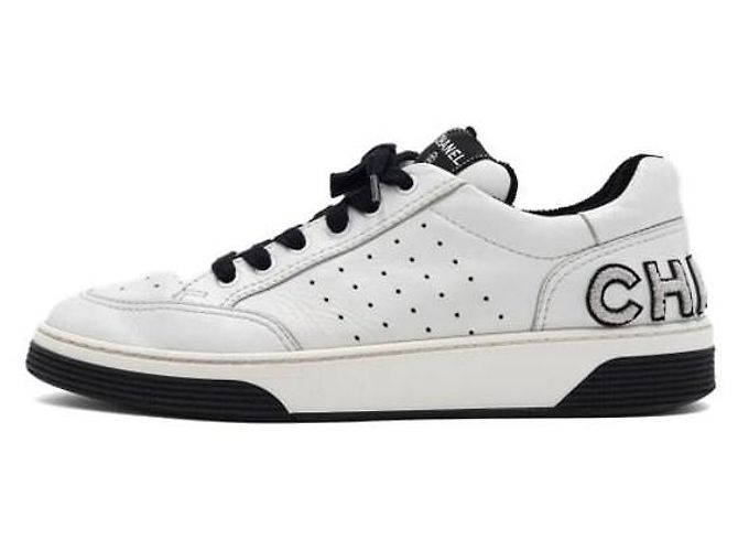 Chanel Sneakers bianche con lacci da uomo Rosso