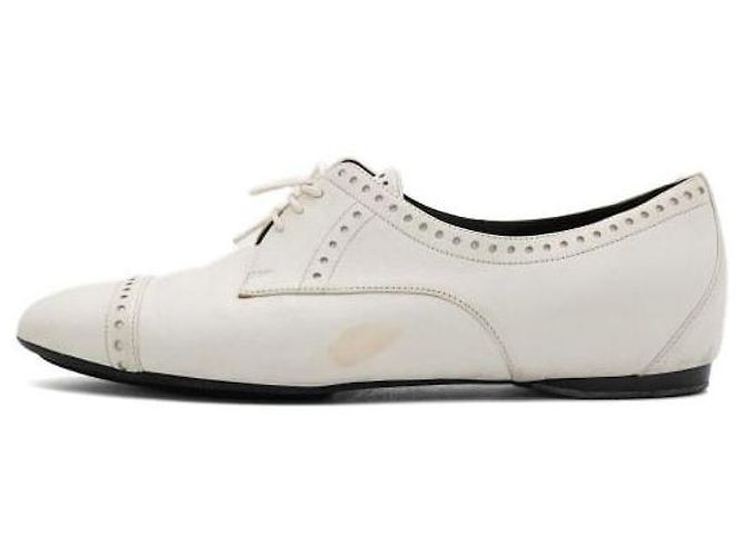 Hermès Scarpe stringate wingtip da donna in pelle bianca Bianco