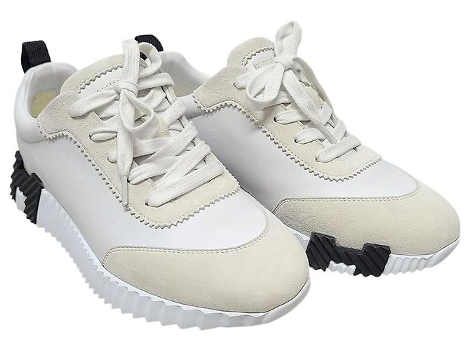 Hermès White Black Logo Leder Bouncing Sneaker Weiß