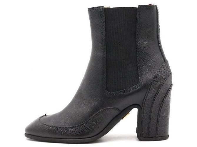 Thom Browne Black Leather Wingtip Women's Chelsea Boots