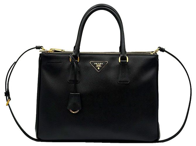 Prada Triangle Lux Gold em Saffiano Preto