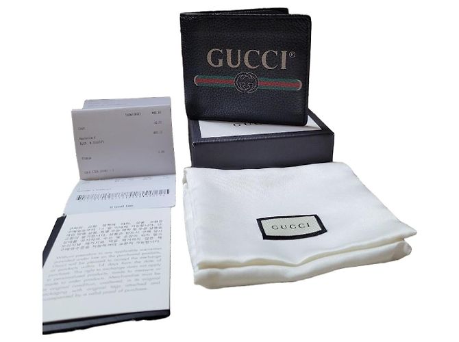 Gucci Leather Wallet with Stripe Logo for Men Black [OS]
