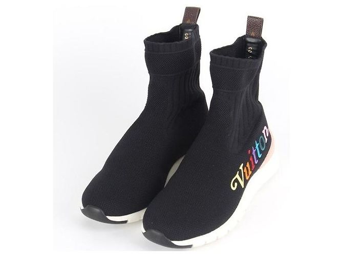 Louis Vuitton Zapatillas de punto con iniciales arcoíris Negro