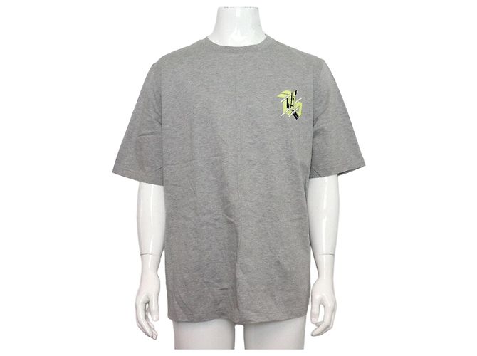 Hermès Graues Baumwoll-T-Shirt für Herren mit Mini-Lederpatch Braun