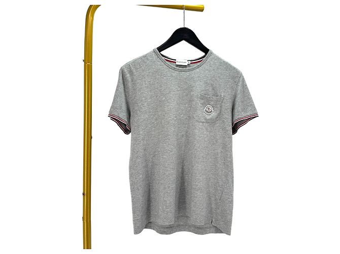 Moncler Kurzarm-T-Shirt mit Tasche Grau Braun