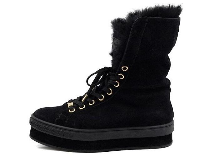 Louis Vuitton Sneakers da donna in scamosciato nero e pelliccia di coniglio