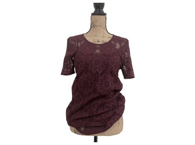 Top in pizzo Burberry Bordò