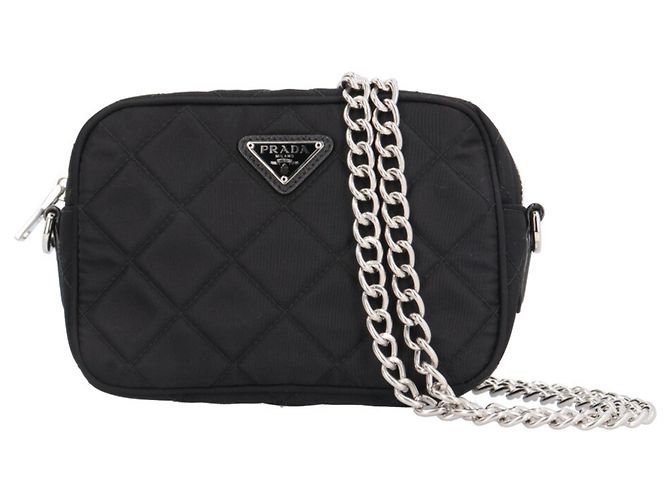 Bolsa de ombro com corrente acolchoada Prada Preto