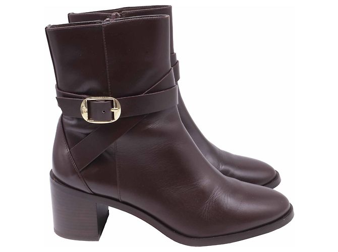 Botas de cano curto com fivela Esme da Stuart Weitzman em couro marrom Vermelho