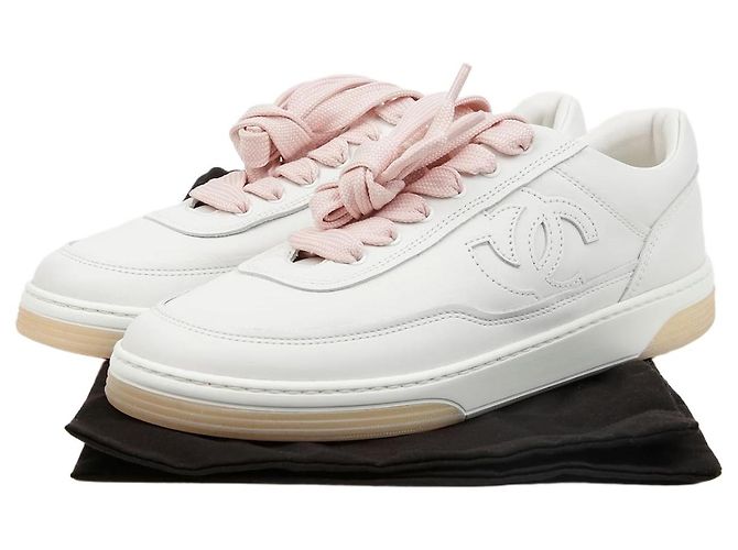 Chanel Baskets avec logo CC Blanc