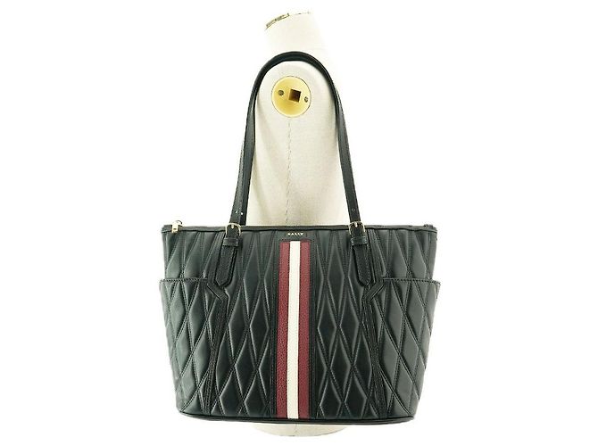 Bally Nova bolsa de ombro feminina Damira QT em couro acolchoado preto Medium Shopper