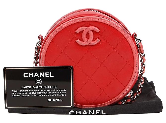 Chanel Borsa a tracolla rotonda con logo CC Rosso