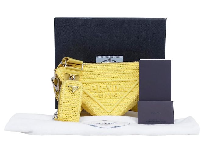 Prada Bolsa Bandelier Triangle de Ráfia Amarela Amarelo
