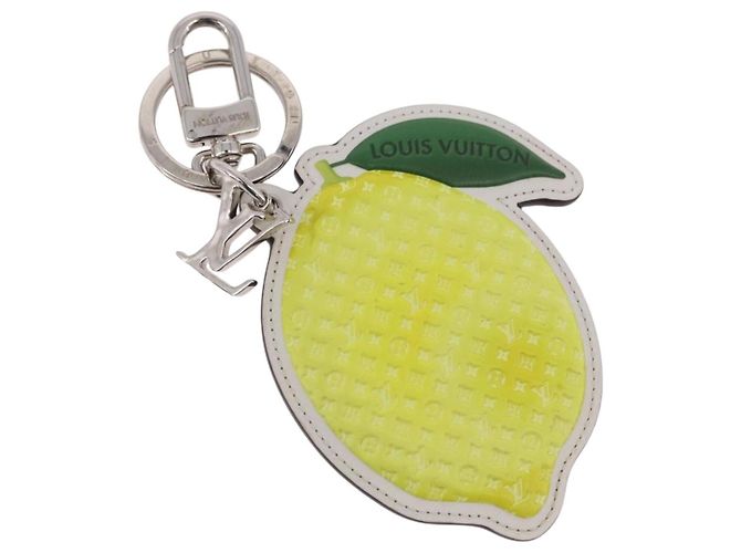 LOUIS VUITTON Monogram Porte Cles LV Lemon Charm Yellow MP3270 LV Auth 192023M Jaune Monogramme